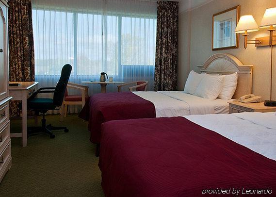 Clarion Hotel & Conference Centre Fort Erie Bilik gambar